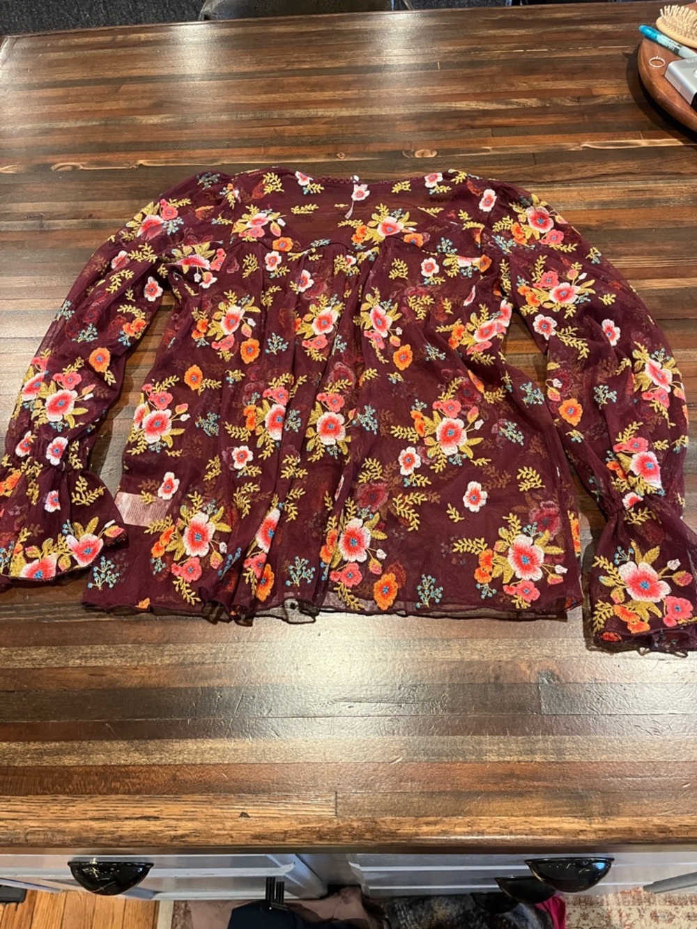 Women's Feather Bone Burgundy Floral Long-Sleeve Blouse medium - Picture 4 of 6
